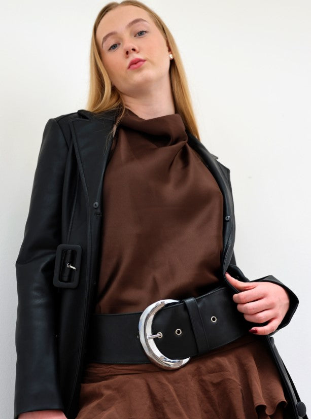 Moon Belt Classic in Black Leather and Chrome Buckle