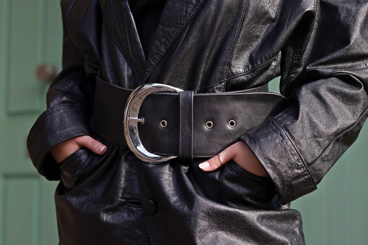 Moon Belt Classic in Black Leather and Chrome Buckle