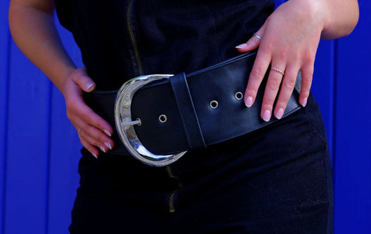 Moon Belt Classic in Black Leather and Chrome Buckle